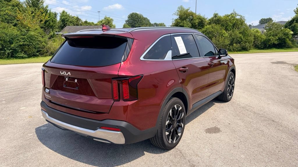 Used 2024 Kia Sorento EX FWD image 3
