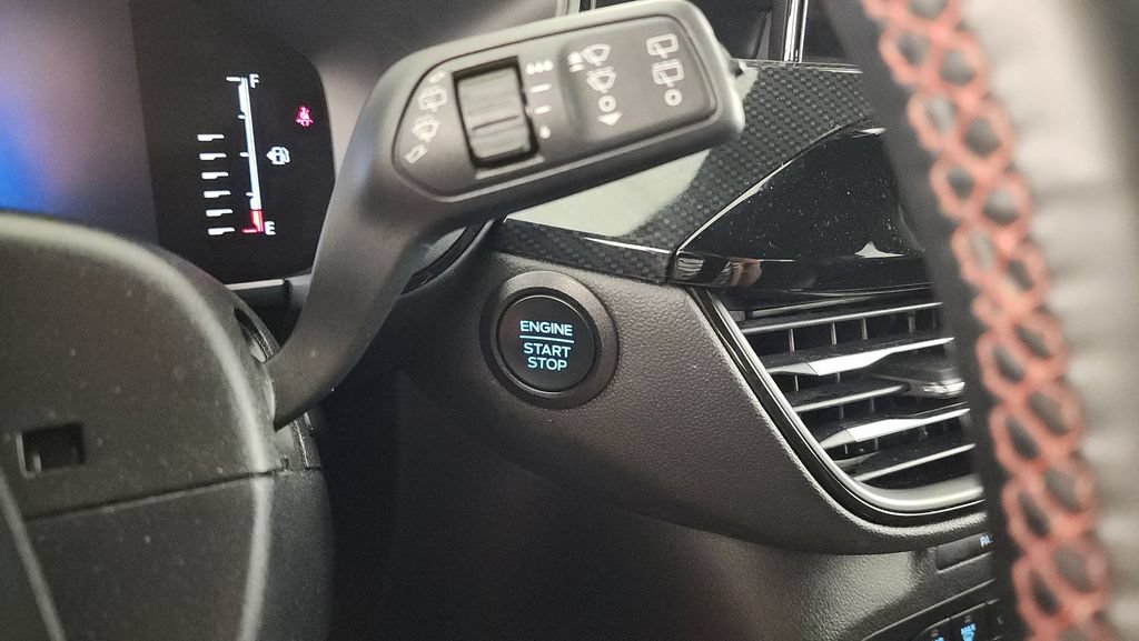 Certified 2024 Ford Escape ST-Line AWD/4WD image 21