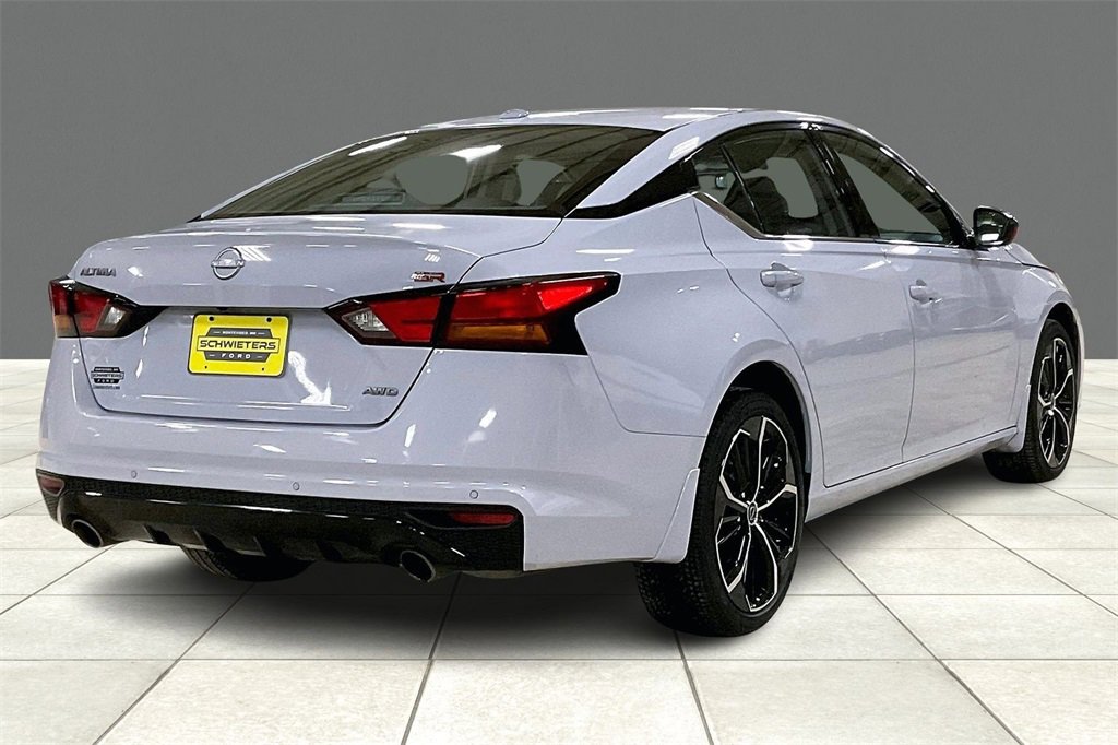 Used 2025 Nissan Altima 2.5 SR image 12