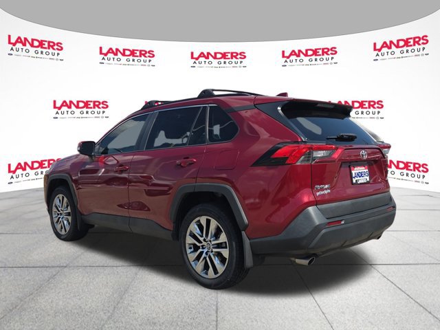 Used 2021 Toyota RAV4 XLE Premium FWD image 5