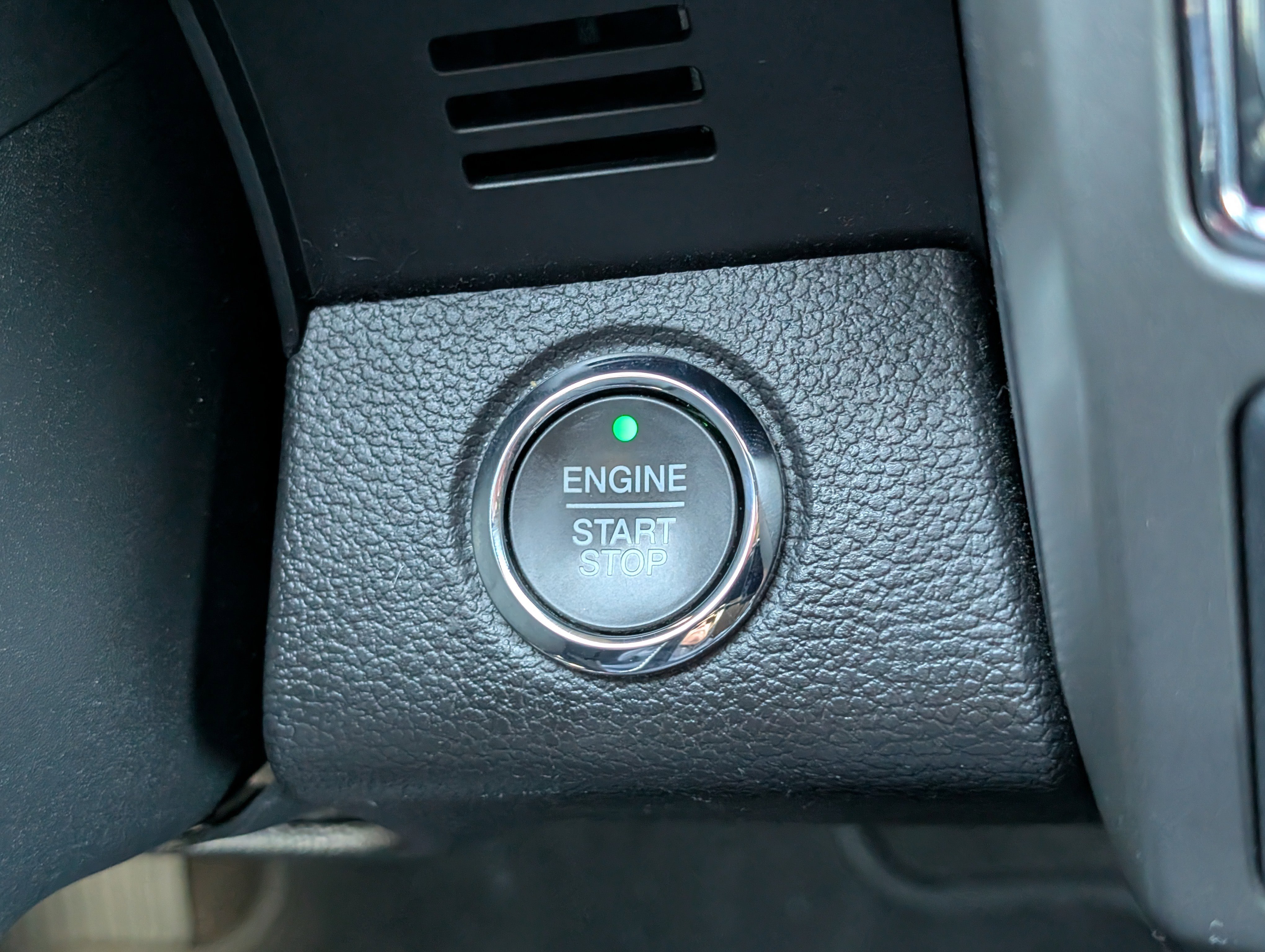 Certified 2020 Ford Expedition XLT w/ Equipment Group 202A image 28