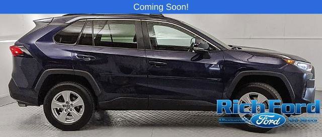 Used 2019 Toyota RAV4 XLE w/ Convenience Package image 2