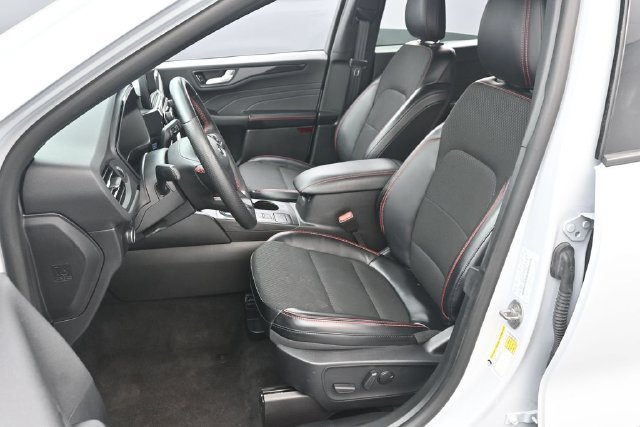 Certified 2025 Ford Escape ST-Line FWD image 10