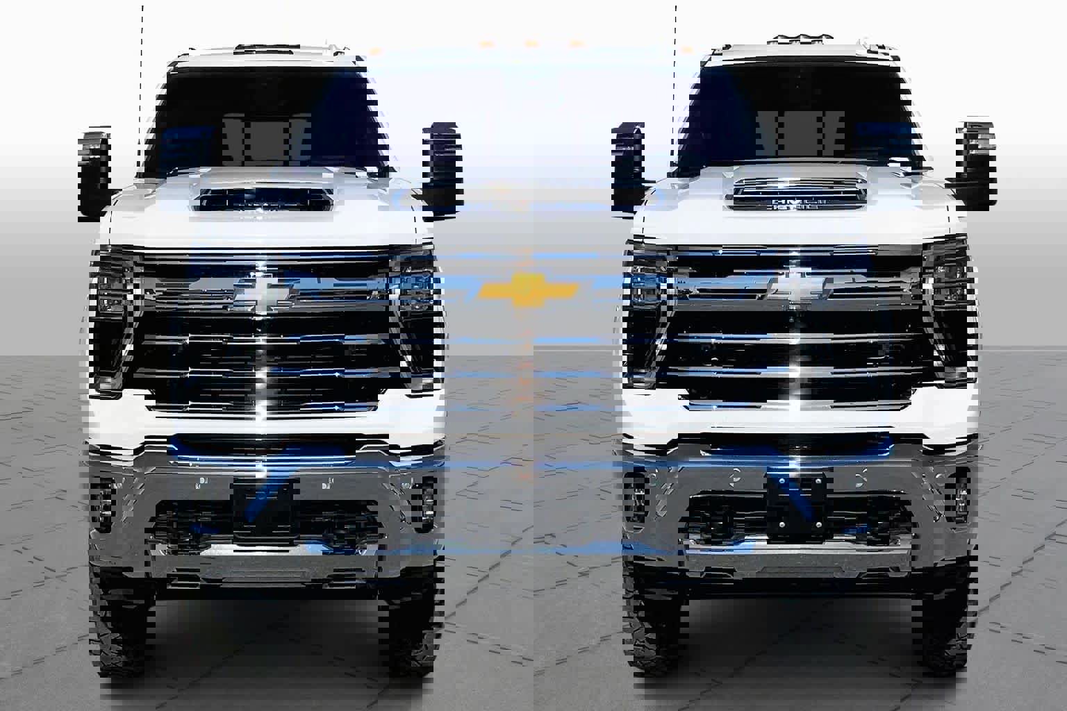 Used 2025 Chevrolet Silverado 3500 LTZ w/ LTZ Premium Package image 6