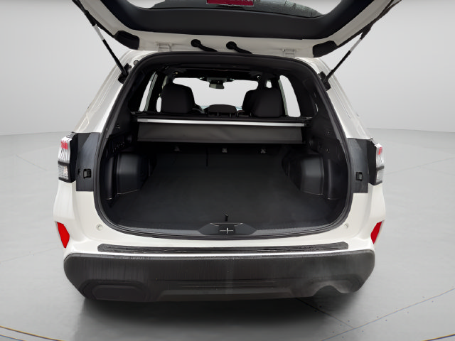 Used 2025 Subaru Forester Premium AWD/4WD image 13