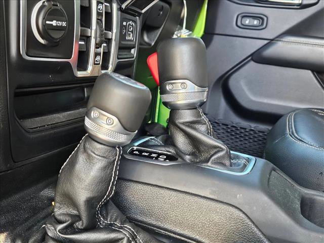 Used 2025 Jeep Gladiator Sport image 10