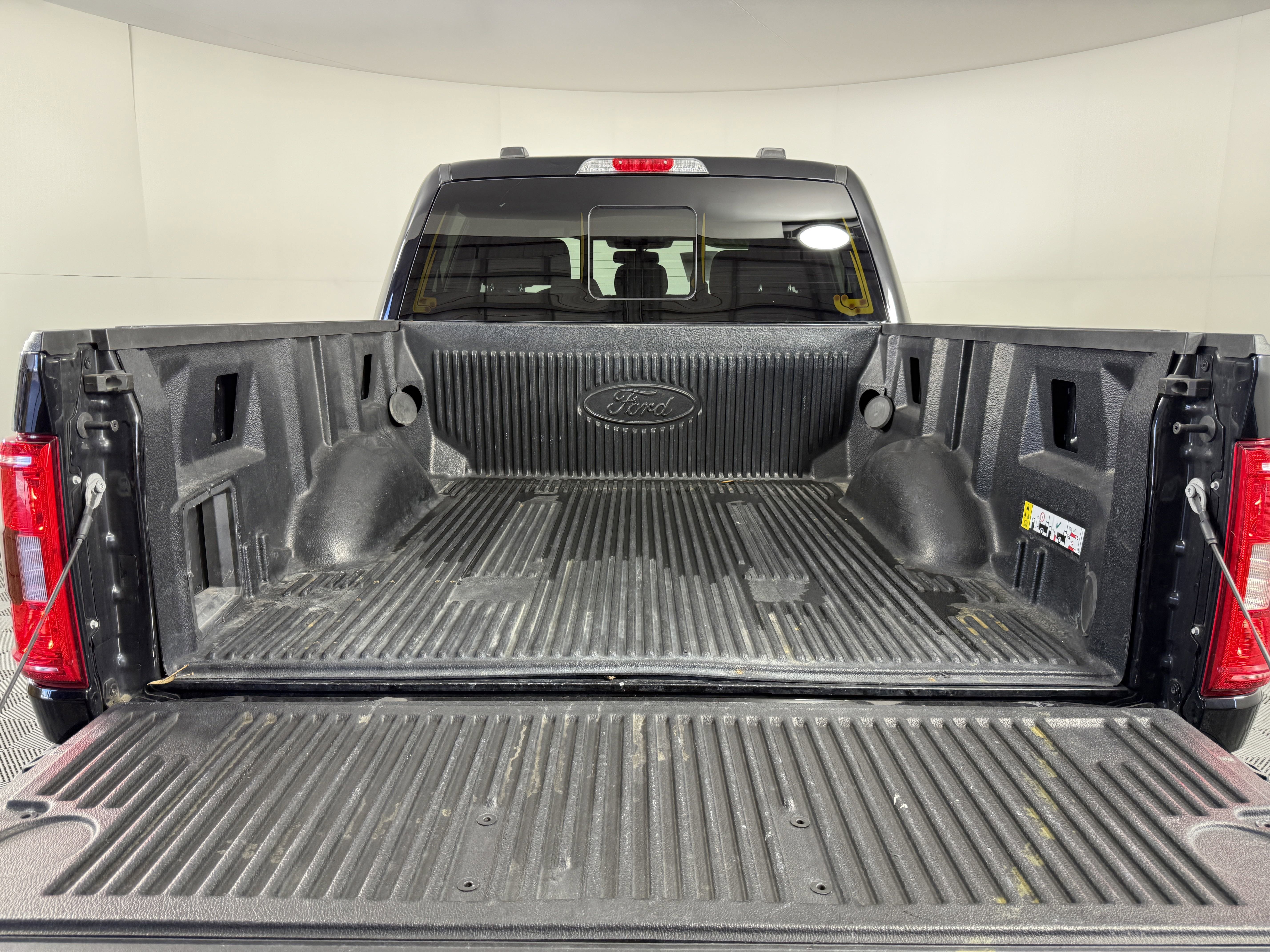 Certified 2022 Ford F150 XLT w/ Equipment Group 302A High image 7