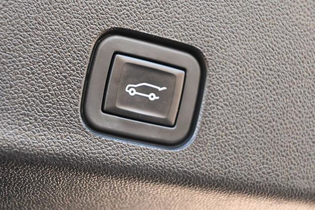 Used 2024 Chevrolet Traverse LS AWD/4WD image 13