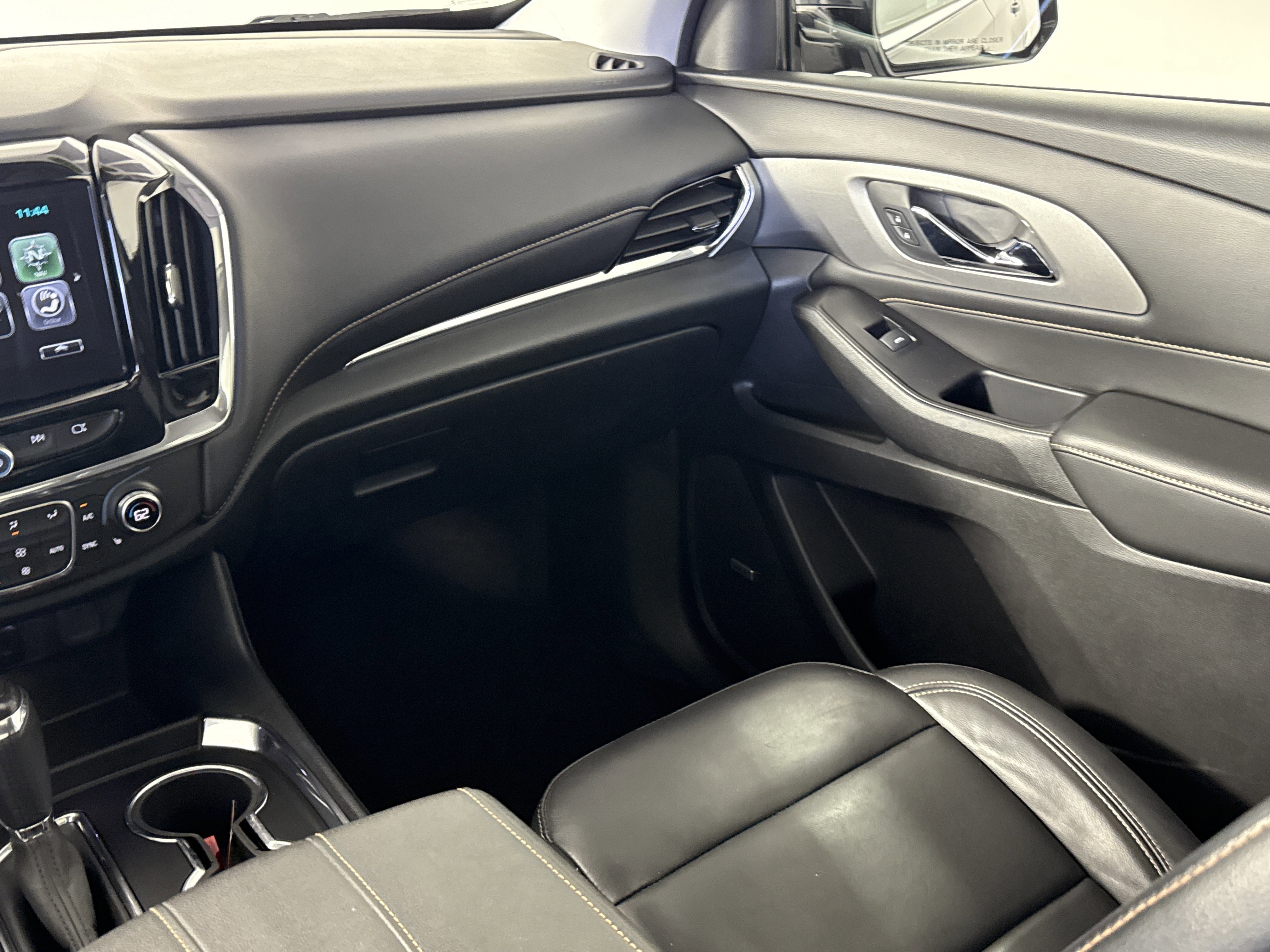 Used 2018 Chevrolet Traverse LT image 13