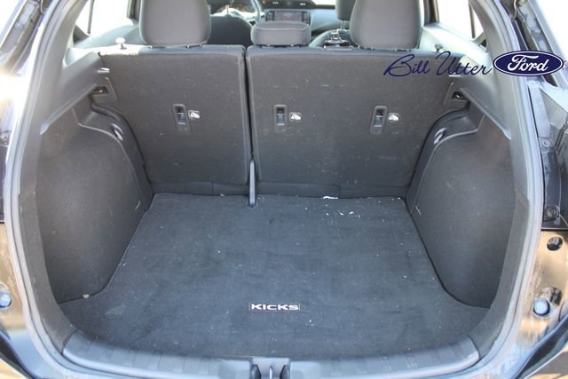 Used 2022 Nissan Kicks SV image 10