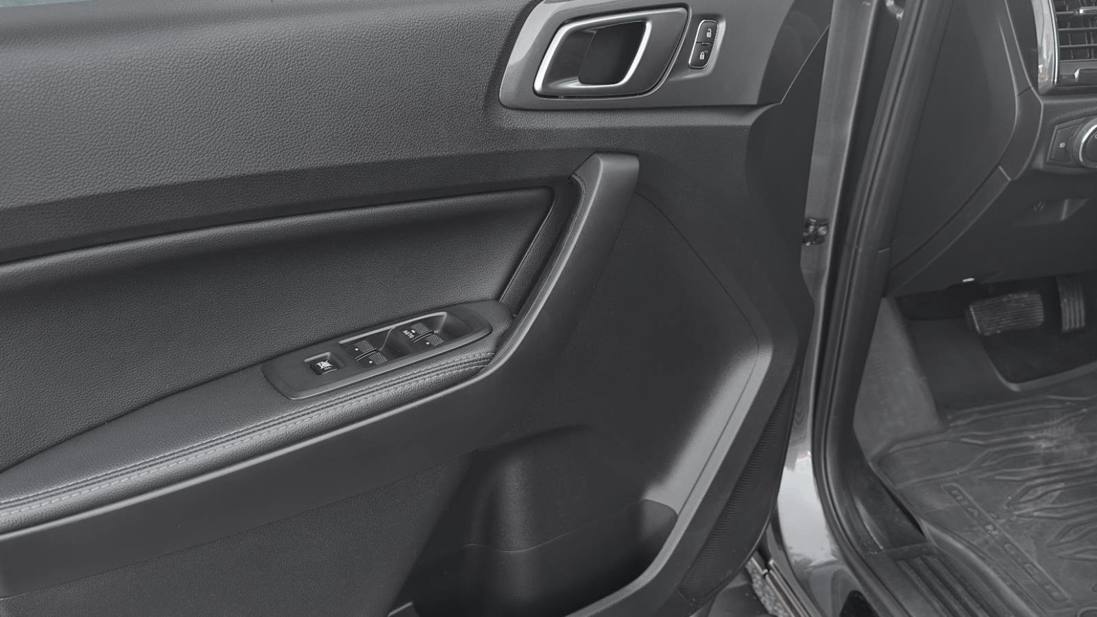 Certified 2020 Ford Ranger Lariat w/ Equipment Group 501A Mid image 16