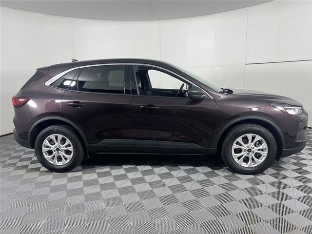 Certified 2023 Ford Escape Active AWD/4WD image 11