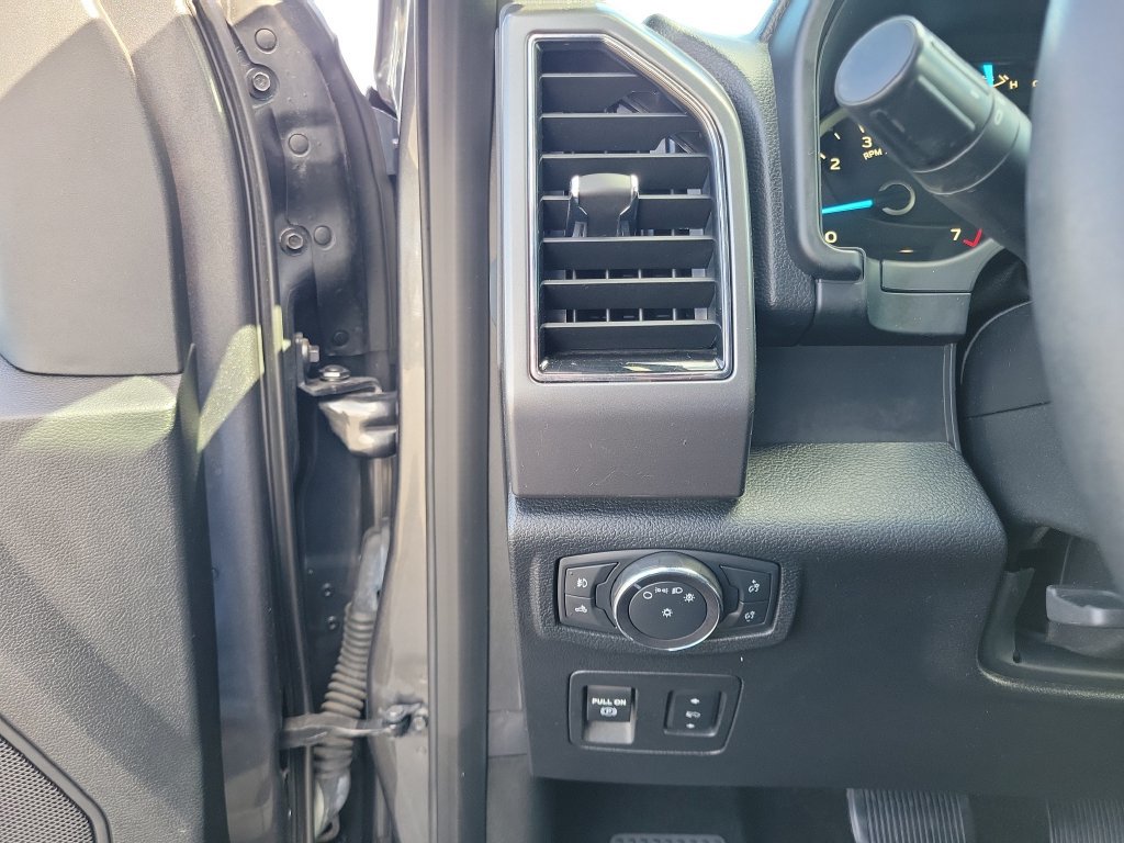 Certified 2018 Ford F150 XLT w/ Equipment Group 302A Luxury AWD/4WD image 22