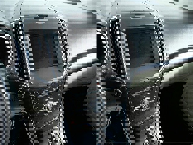 Certified 2018 Ford Edge Titanium w/ Technology Package image 17