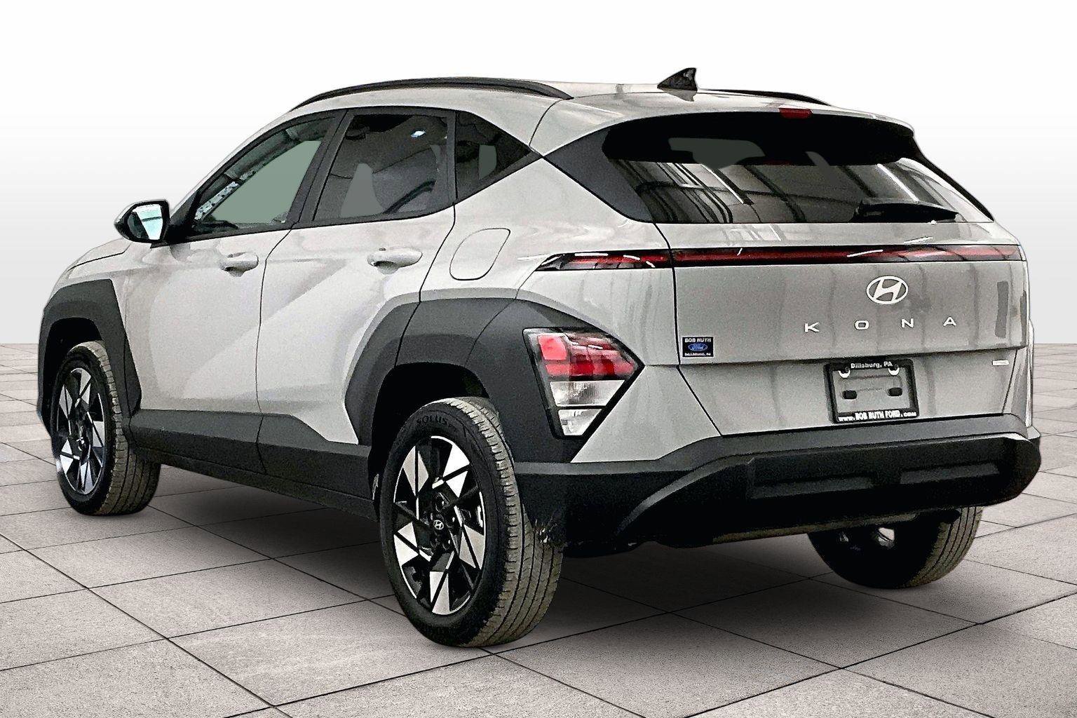 Used 2025 Hyundai Kona SEL image 10
