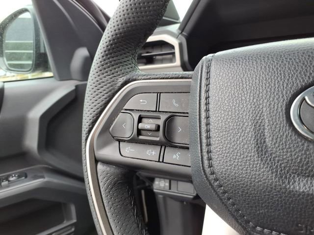 Used 2024 Toyota Tacoma SR5 AWD/4WD image 26