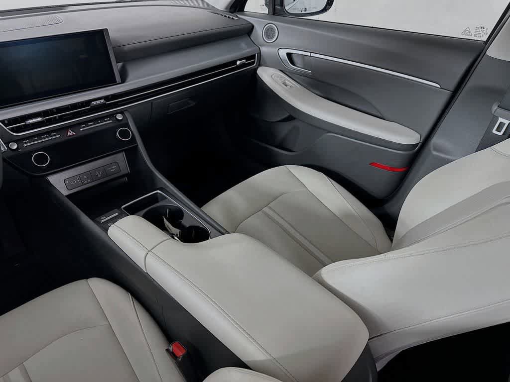 Used 2025 Hyundai Sonata SEL FWD image 10