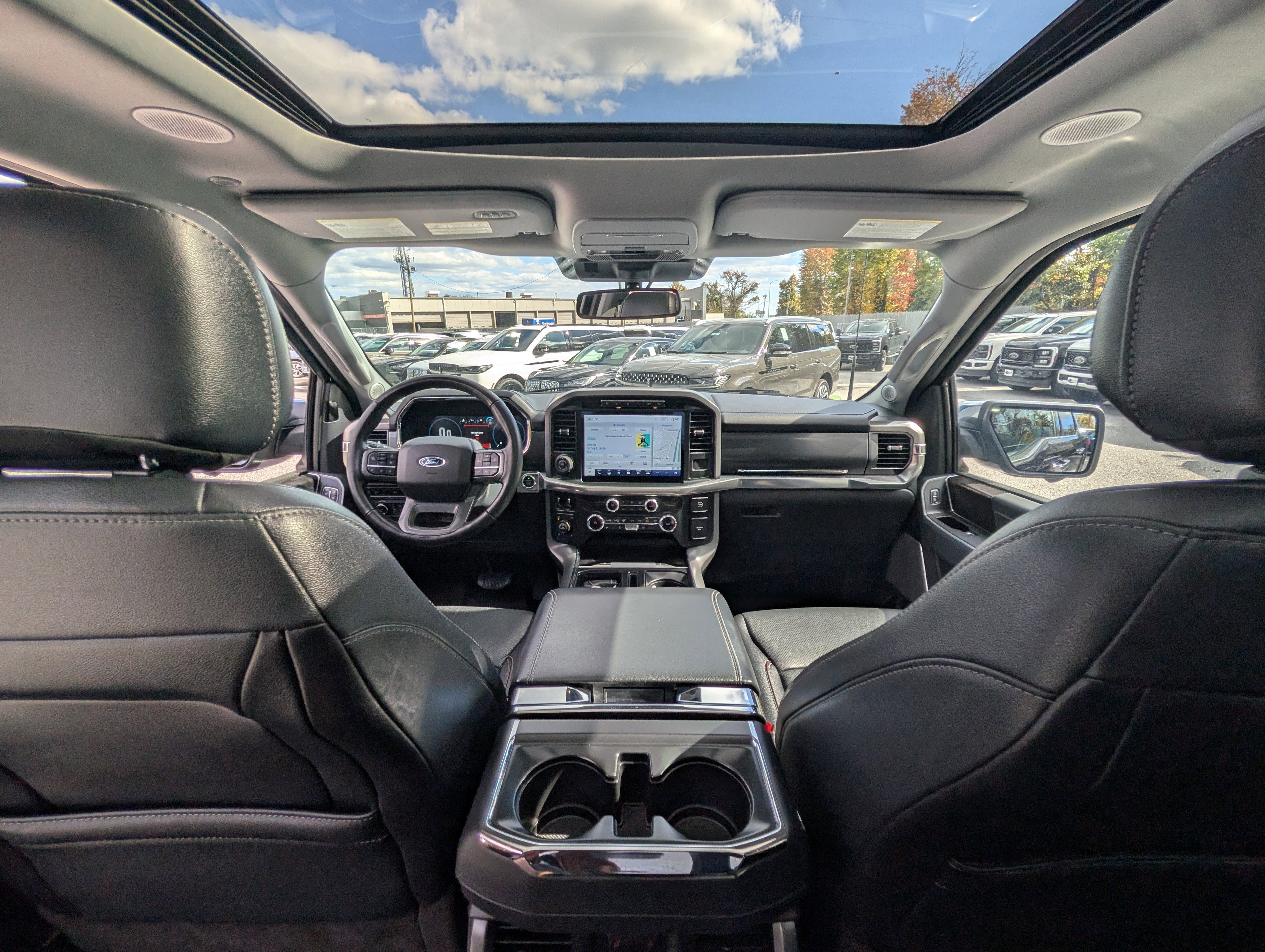 Certified 2022 Ford F150 Lariat w/ Equipment Group 502A High image 17