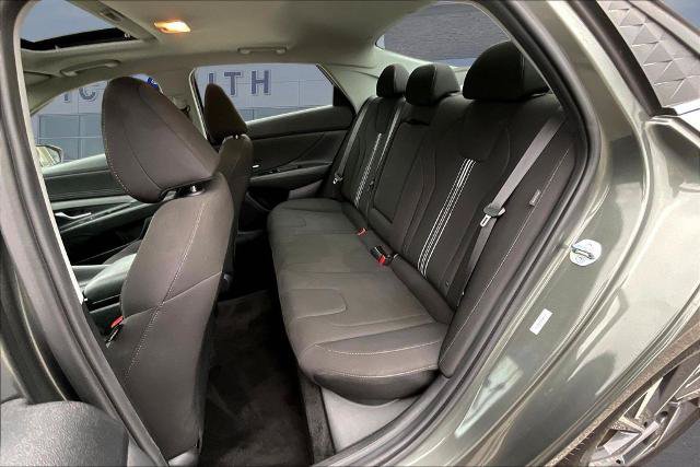 Used 2025 Hyundai Elantra SEL FWD image 21