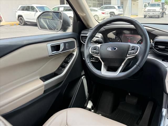 Certified 2023 Ford Explorer XLT w/ Equipment Group 202A RWD image 11