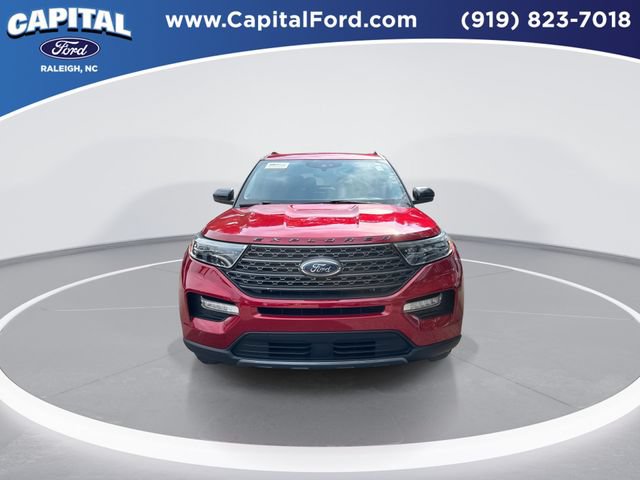 Certified 2023 Ford Explorer XLT w/ Equipment Group 202A AWD/4WD image 3