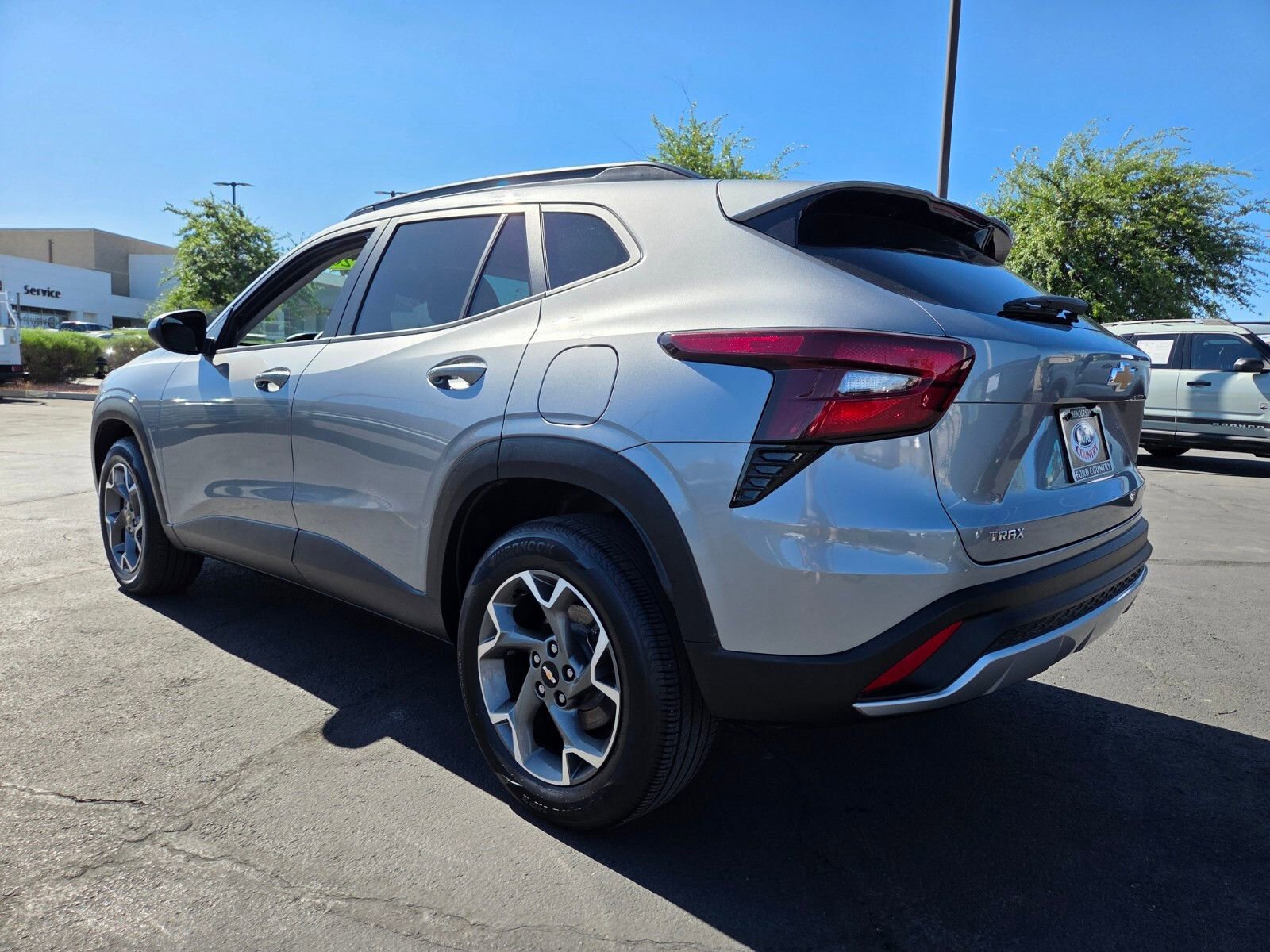 Used 2025 Chevrolet Trax LT image 4