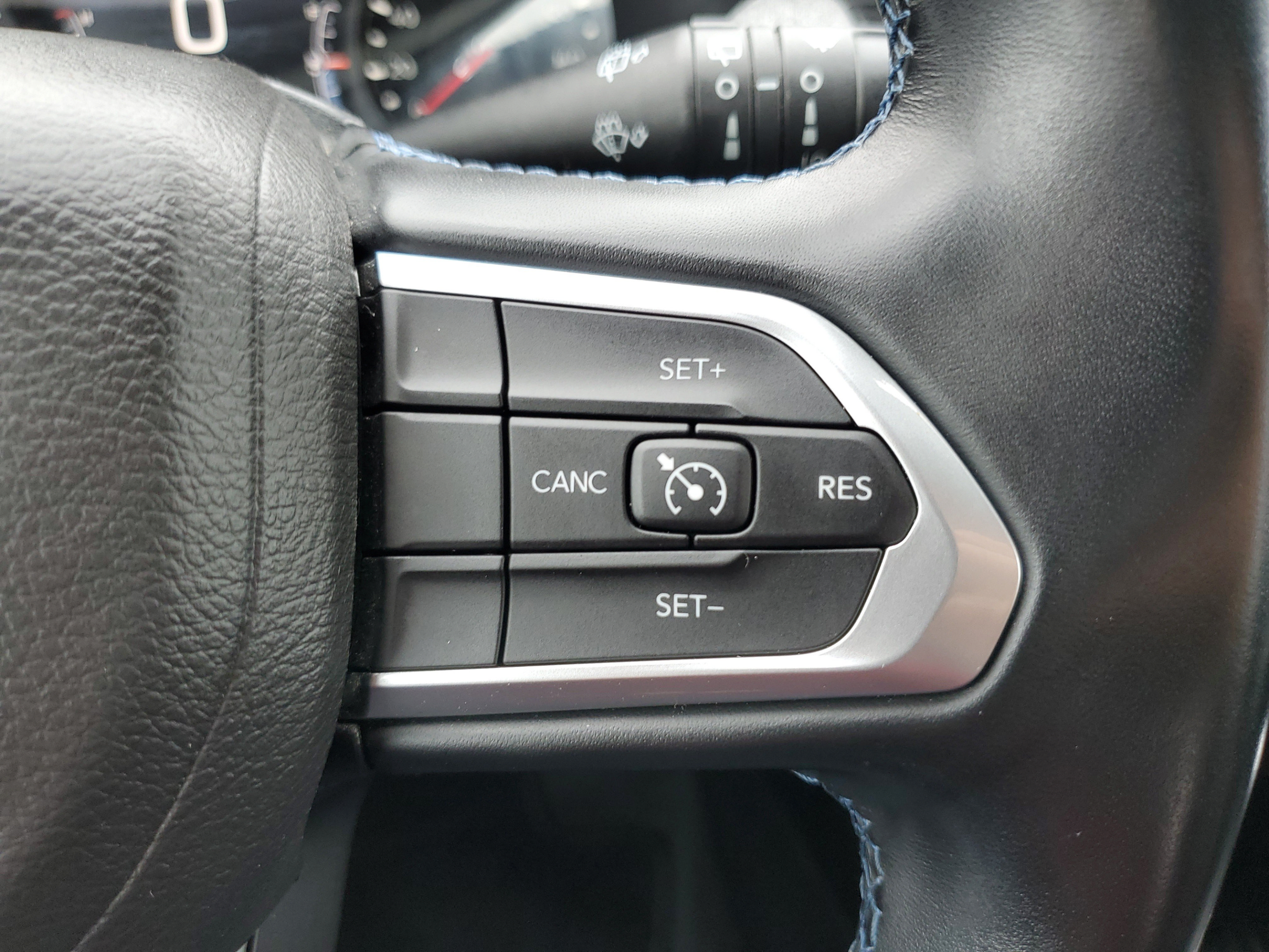 Used 2022 Jeep Compass Latitude w/ Convenience Group AWD/4WD image 21