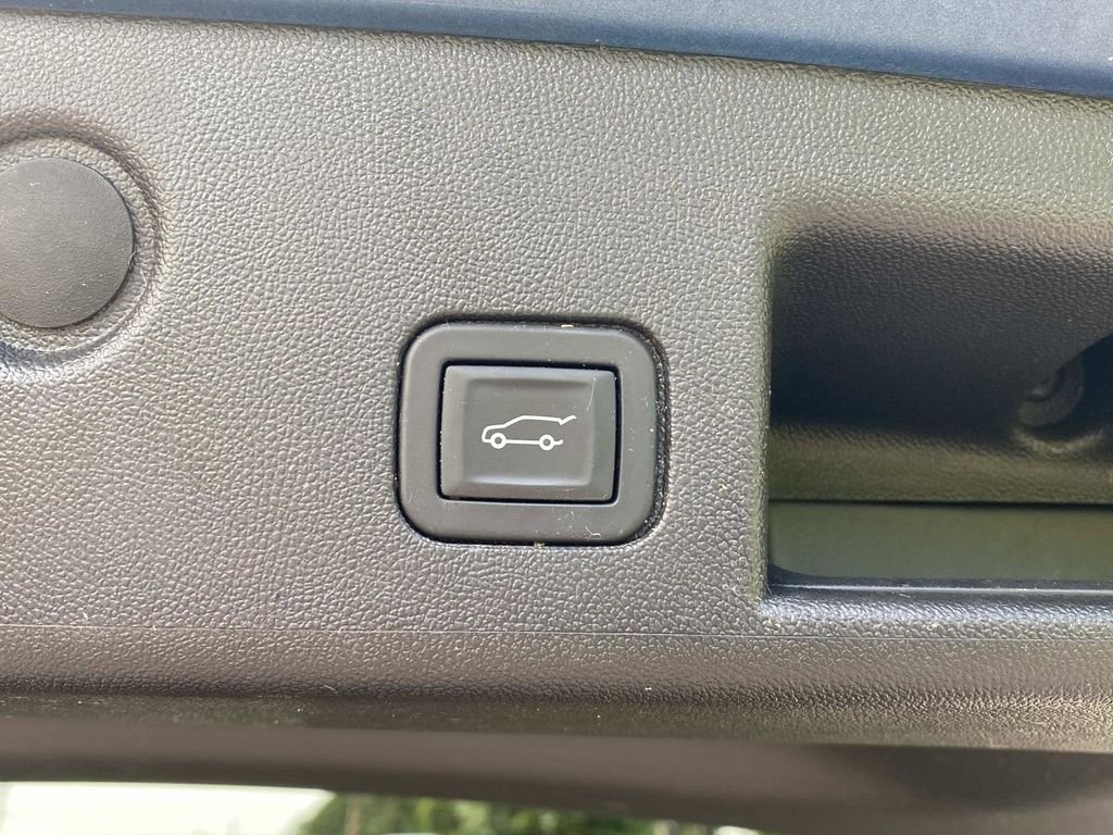 Used 2024 Chevrolet Equinox LT AWD/4WD image 8
