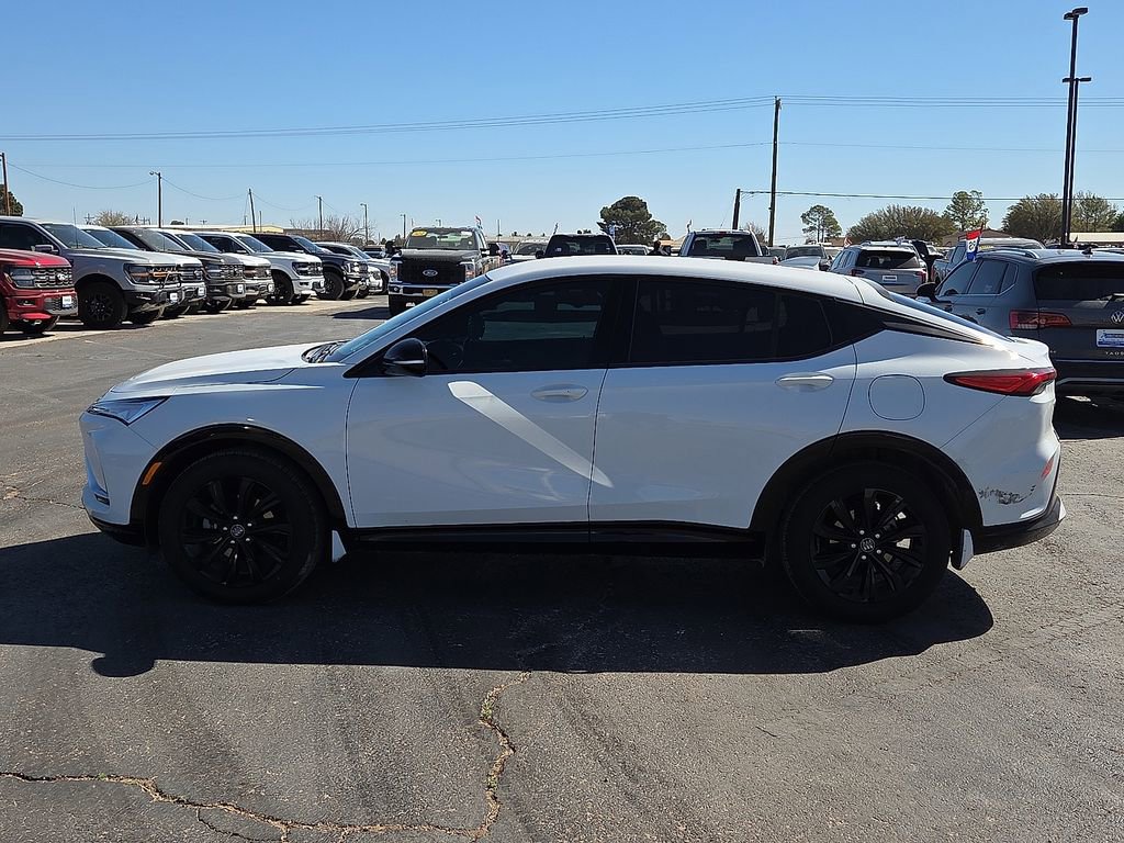 Used 2024 Buick Envista Sport Touring w/ Convenience I Package image 2