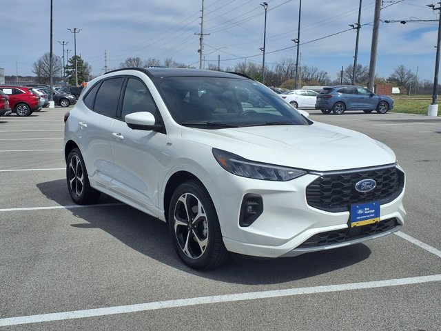 Certified 2023 Ford Escape ST-Line Select w/ Tech Pack #2 AWD/4WD image 7