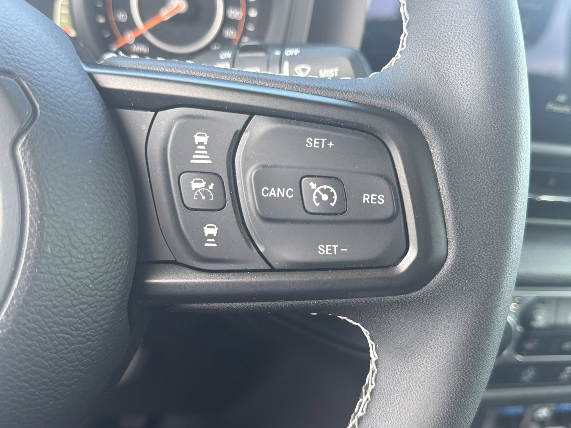Used 2025 Jeep Wrangler Unlimited Sport AWD/4WD image 25