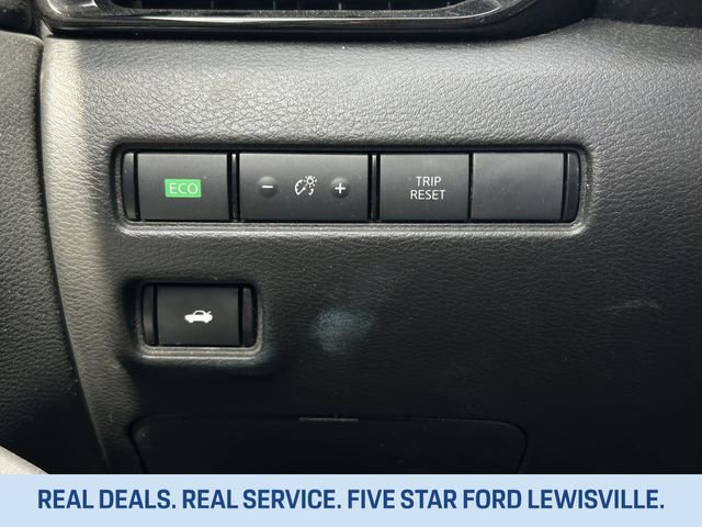 Used 2022 Nissan Sentra SV image 26