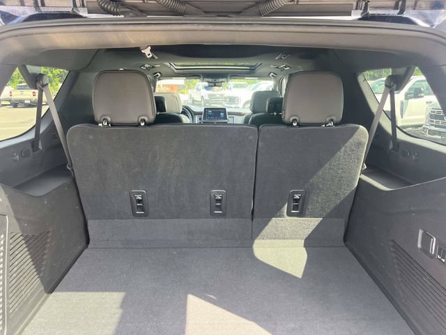 Used 2023 Chevrolet Suburban High Country AWD/4WD image 12