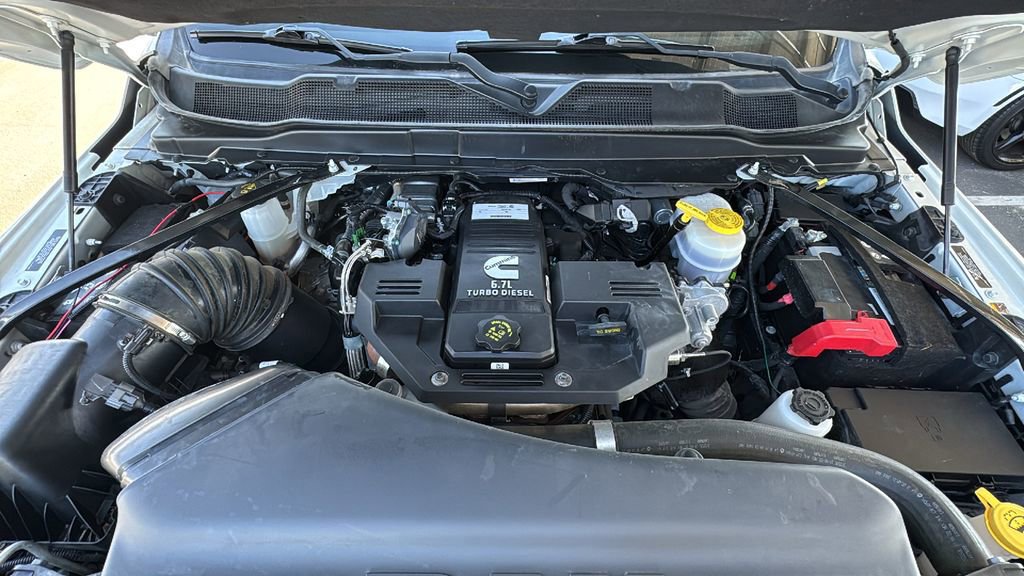 Used 2022 RAM 3500 Laramie image 28