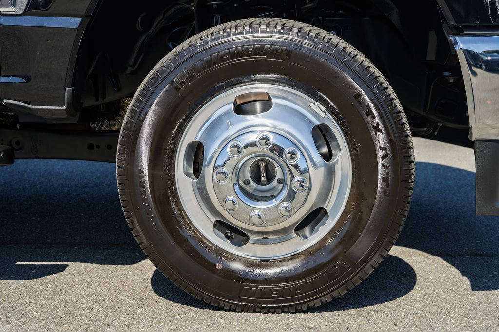 Certified 2025 Ford F350 XLT image 22