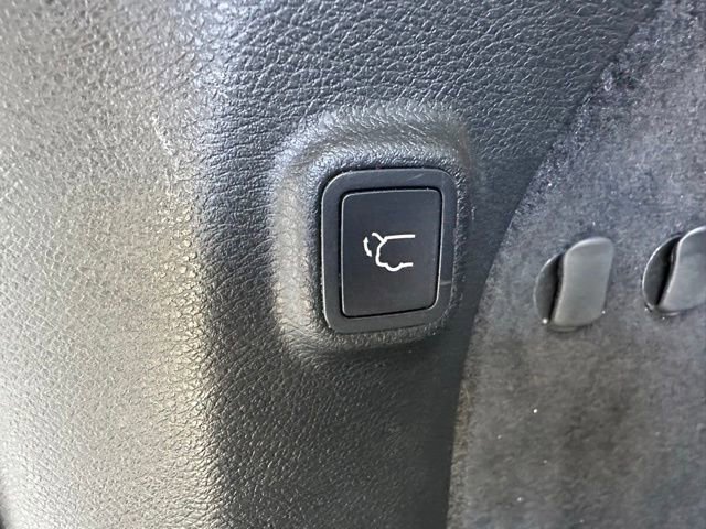 Used 2019 Jeep Cherokee Limited w/ Luxury Group image 31