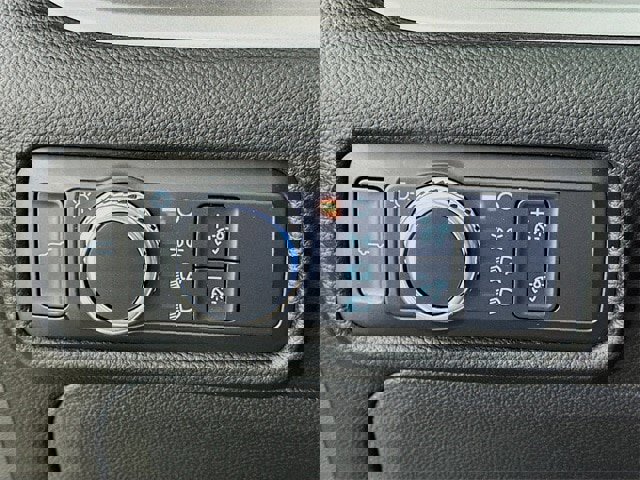 Certified 2021 Ford Explorer XLT w/ Class III Trailer Tow Package image 21