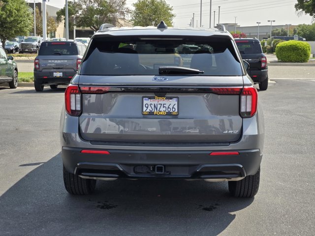 Certified 2025 Ford Explorer ST-Line AWD/4WD image 5