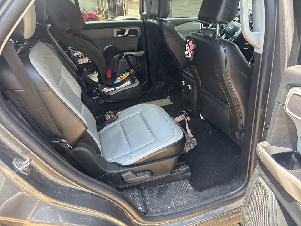 Certified 2021 Ford Explorer XLT w/ Equipment Group 202A RWD image 31