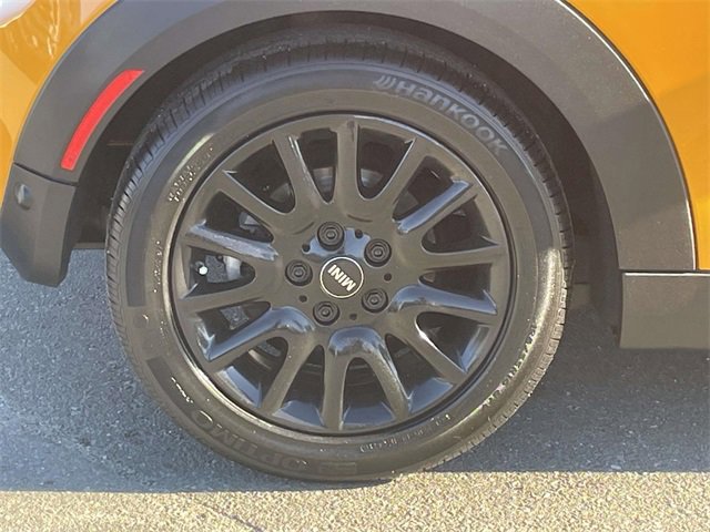 Used 2017 MINI Cooper Base image 7