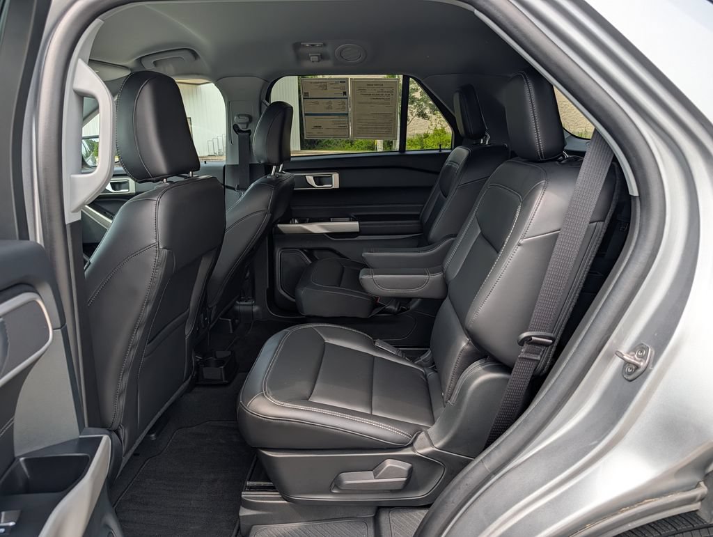 Certified 2023 Ford Explorer XLT w/ Equipment Group 202A AWD/4WD image 24