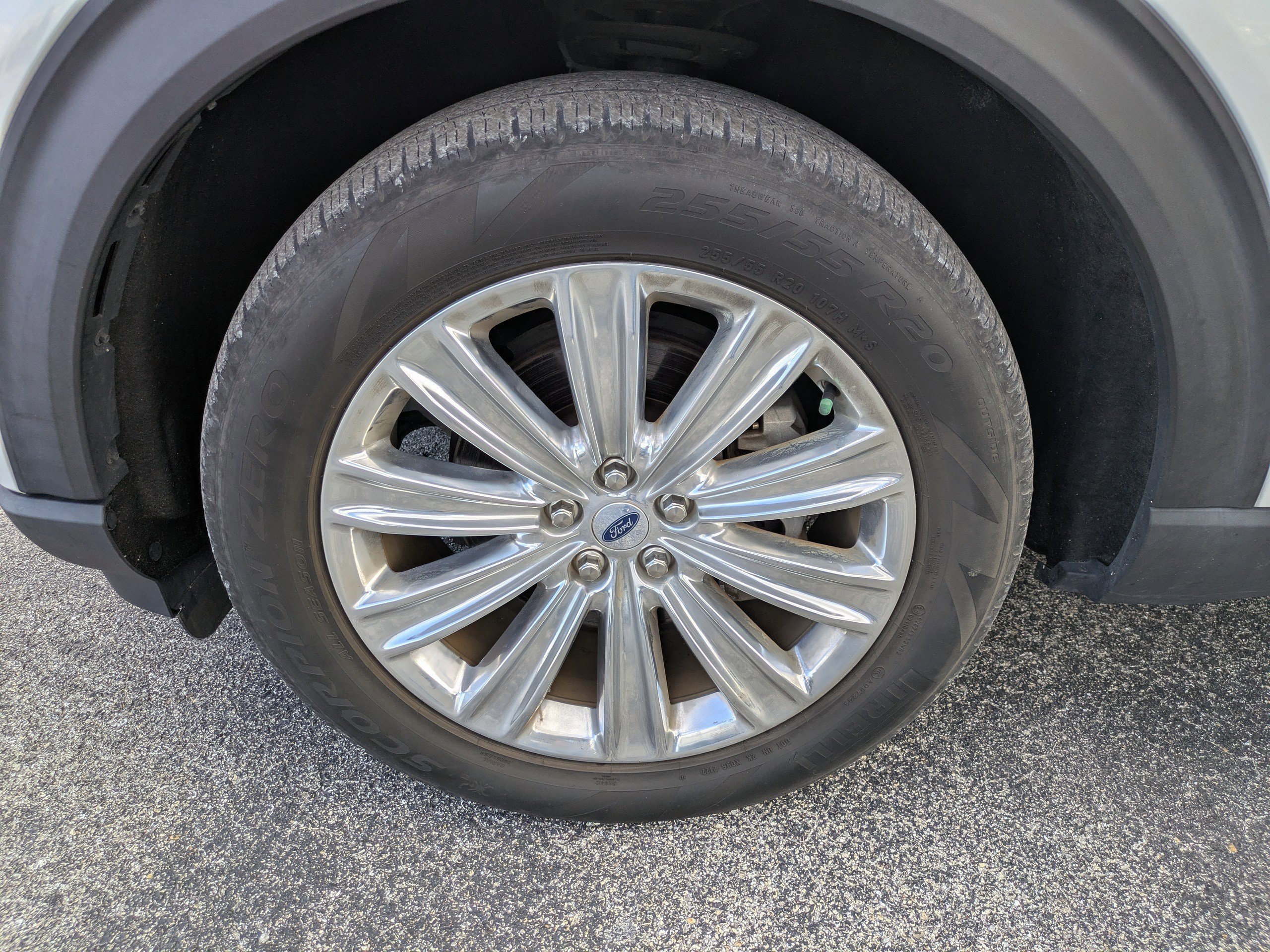 Certified 2022 Ford Explorer Limited w/ Limited Technology Package image 11