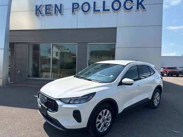Certified 2023 Ford Escape Active w/ Tech Pack #2 AWD/4WD image 2