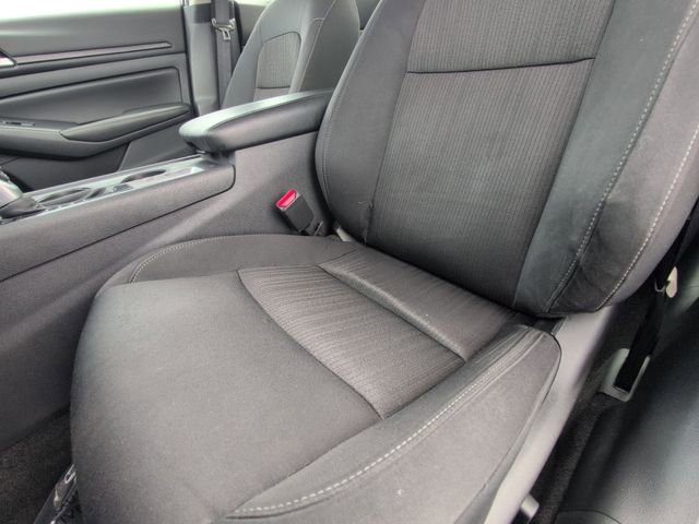 Used 2025 Nissan Altima 2.5 SV FWD image 13