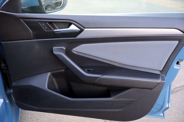 Used 2025 Volkswagen Jetta SE image 18