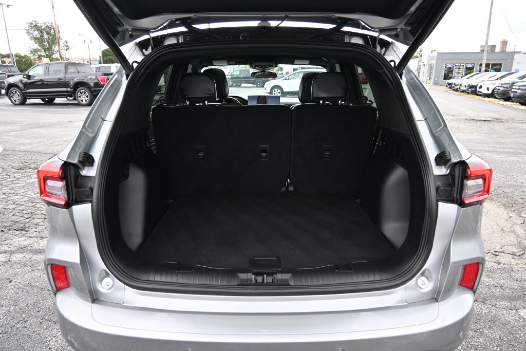 Certified 2024 Ford Escape ST-Line w/ Tech Pack #1 AWD/4WD image 12