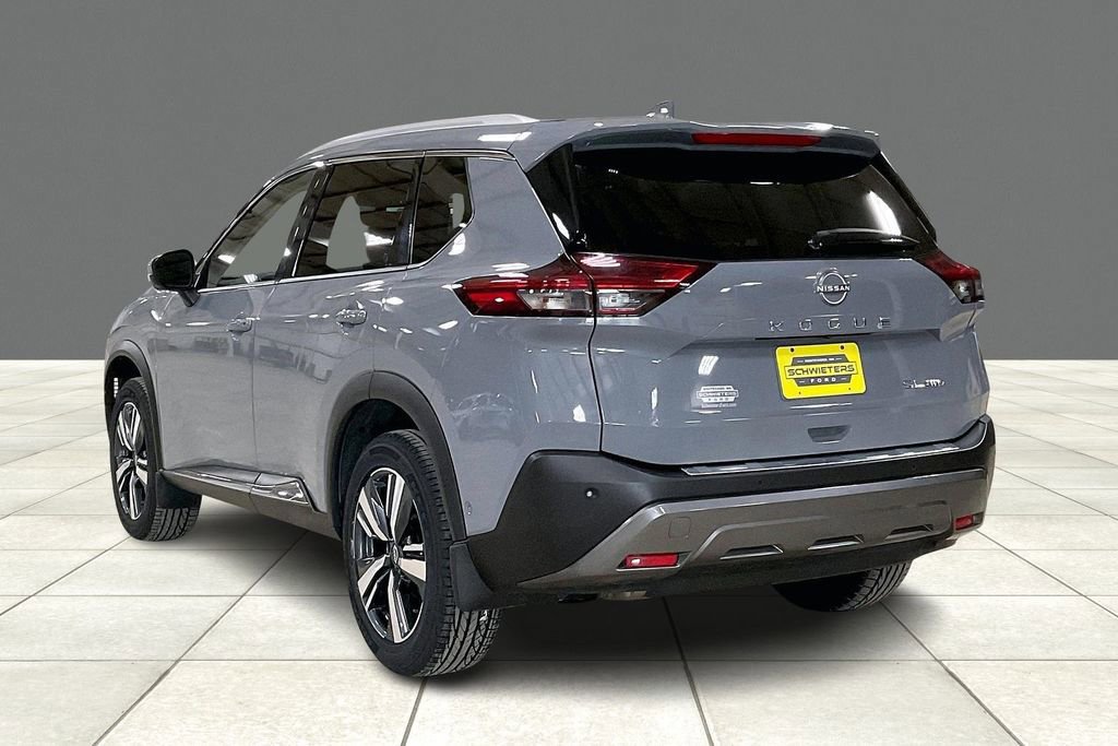 Used 2023 Nissan Rogue SL w/ SL Premium Package image 2