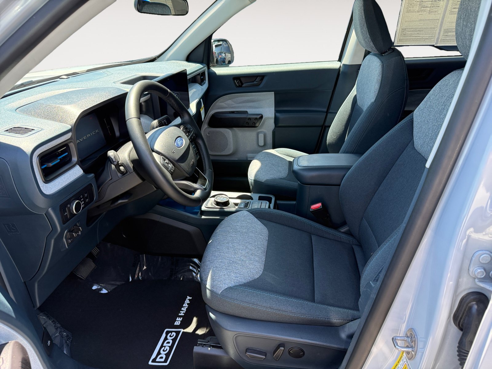 Certified 2025 Ford Maverick XLT w/ XLT Luxury Package AWD/4WD image 10