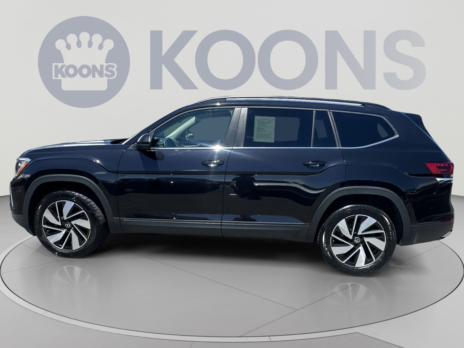 Used 2024 Volkswagen Atlas SE FWD image 13