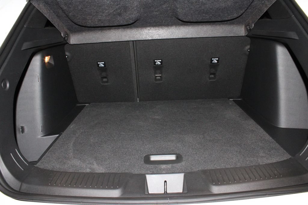 Used 2024 Chevrolet Trax RS w/ Sunroof Package FWD image 17